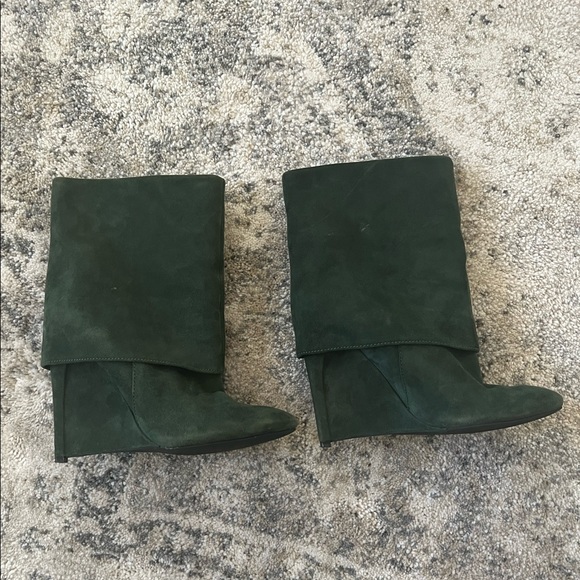 Unique Givenchy inspired dark green suede boots. - Picture 5 of 5